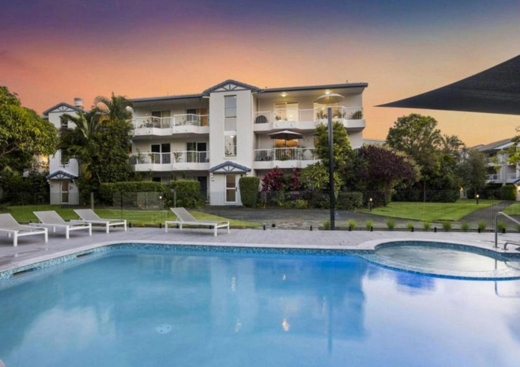 Paradise Grove Holiday Apartments Gold Coast Exterior photo